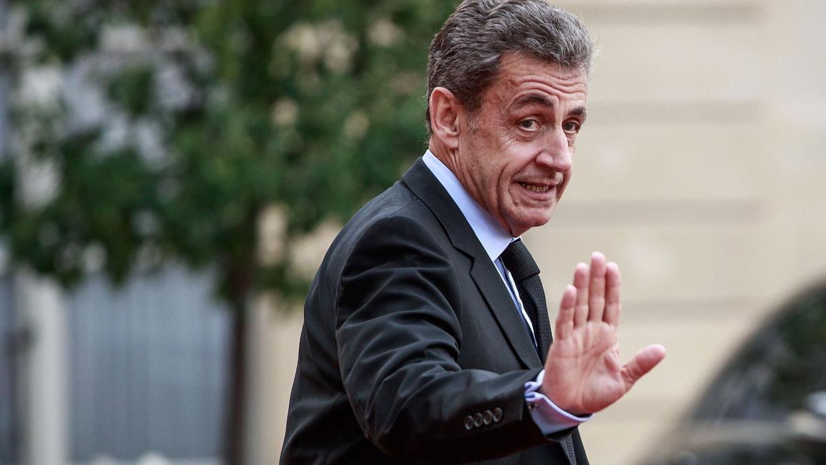 Sarkozy abandona la cárcel tras 20 días, bajo vigilancia judicial y con prohibición de salir de Francia