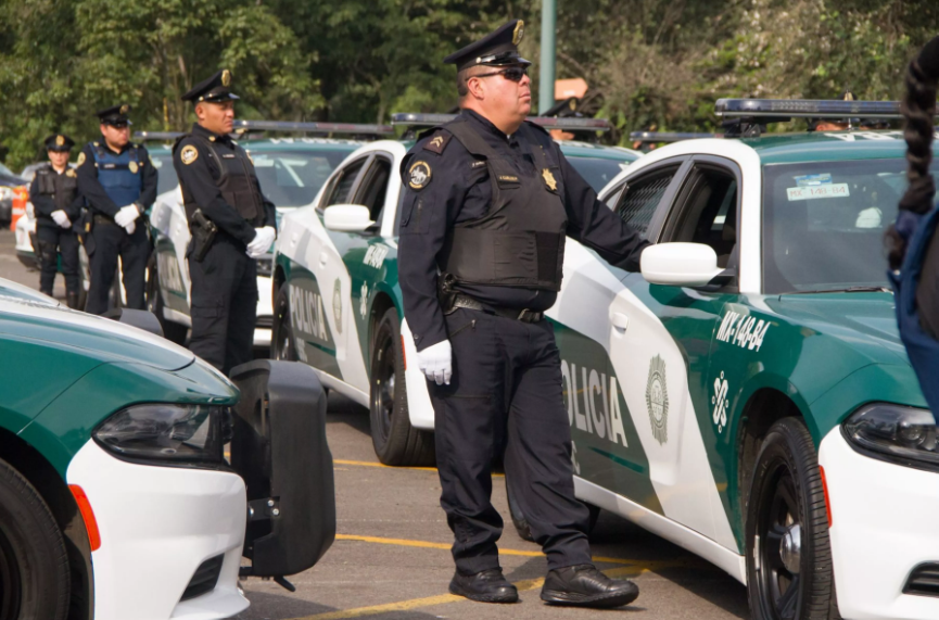 Detienen a tres policías de la CdMx por la muerte de un joven tras su arresto